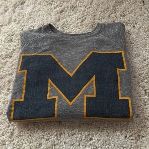 UNIVERSITY OF MICHIGAN-college crew neck